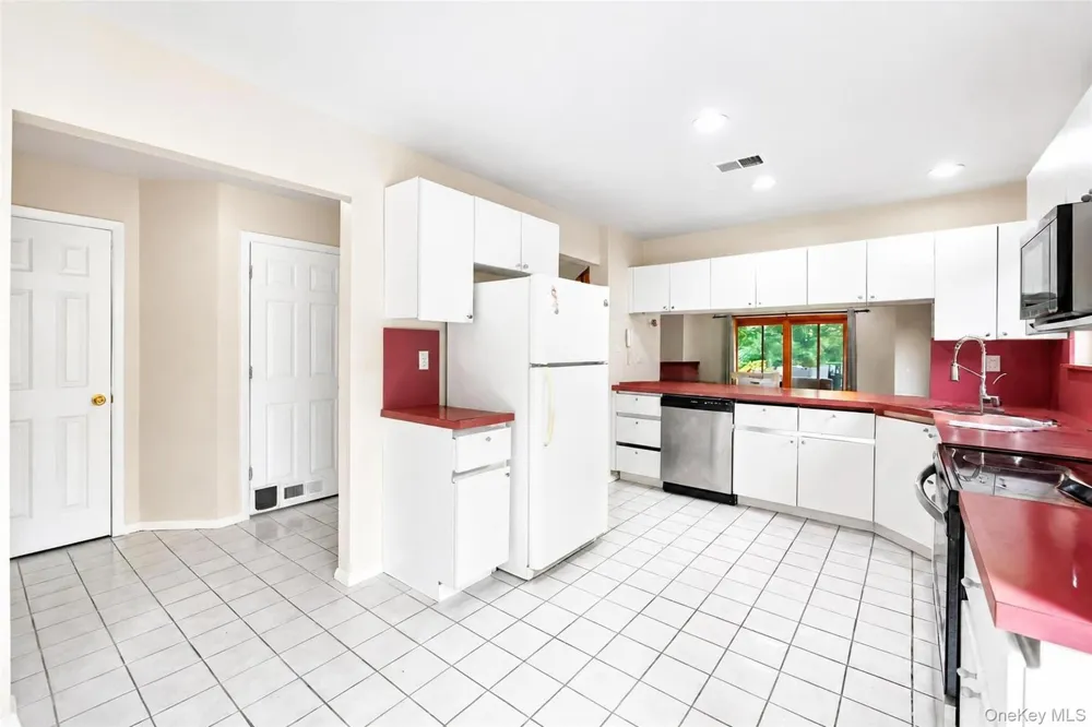 127 Beecher Avenue Extension East Islip, NY 11730