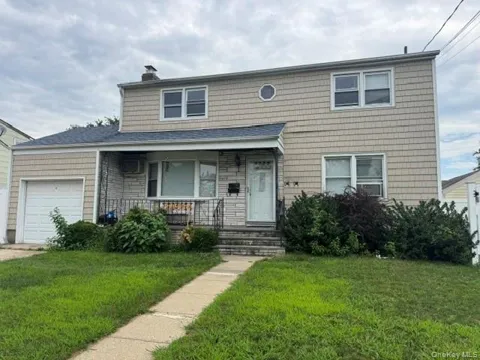 74 Crestwood Boulevard