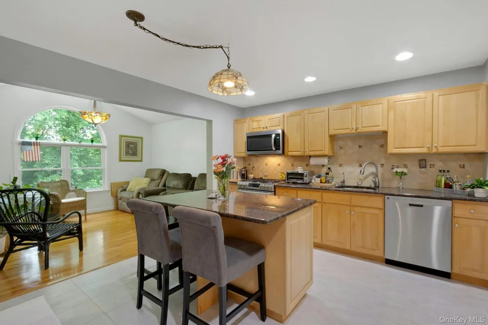 19 Flower Lane Valley Cottage, NY 10989