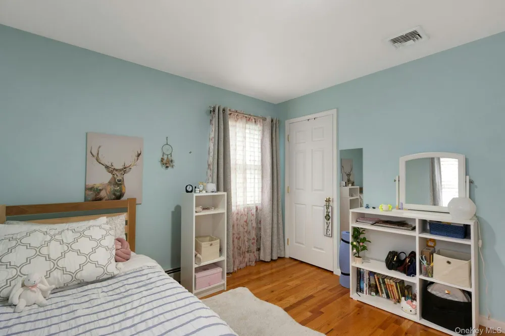 19 Flower Lane Valley Cottage, NY 10989
