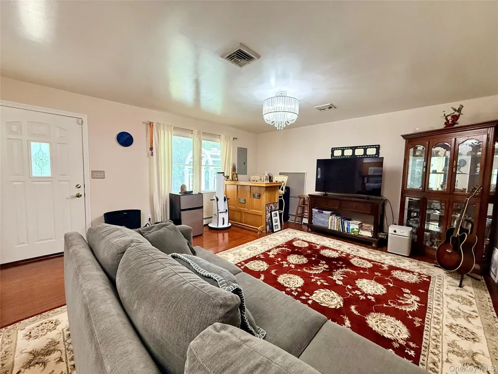 19 Flower Lane Valley Cottage, NY 10989