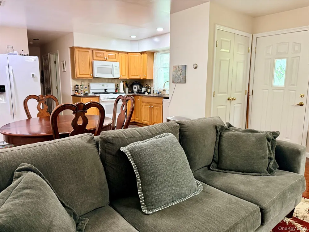 19 Flower Lane Valley Cottage, NY 10989