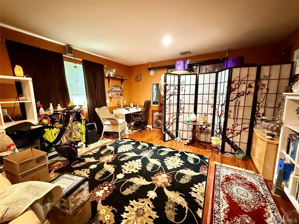 19 Flower Lane Valley Cottage, NY 10989