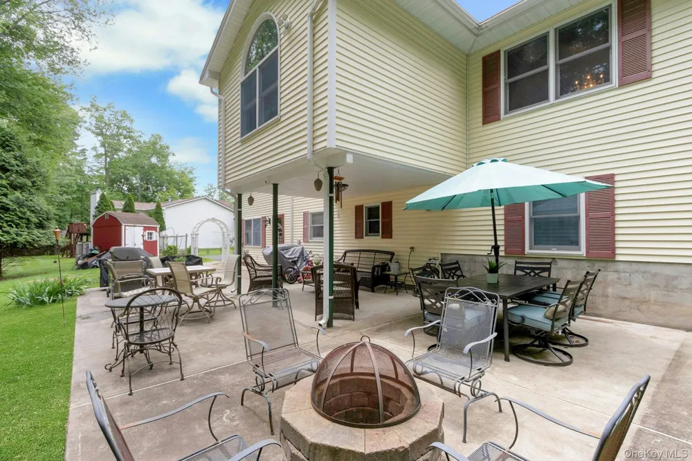 19 Flower Lane Valley Cottage, NY 10989
