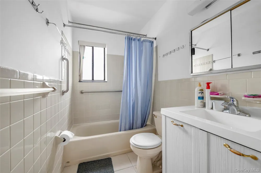 74-49 Calamus Avenue #51 Elmhurst, NY 11373