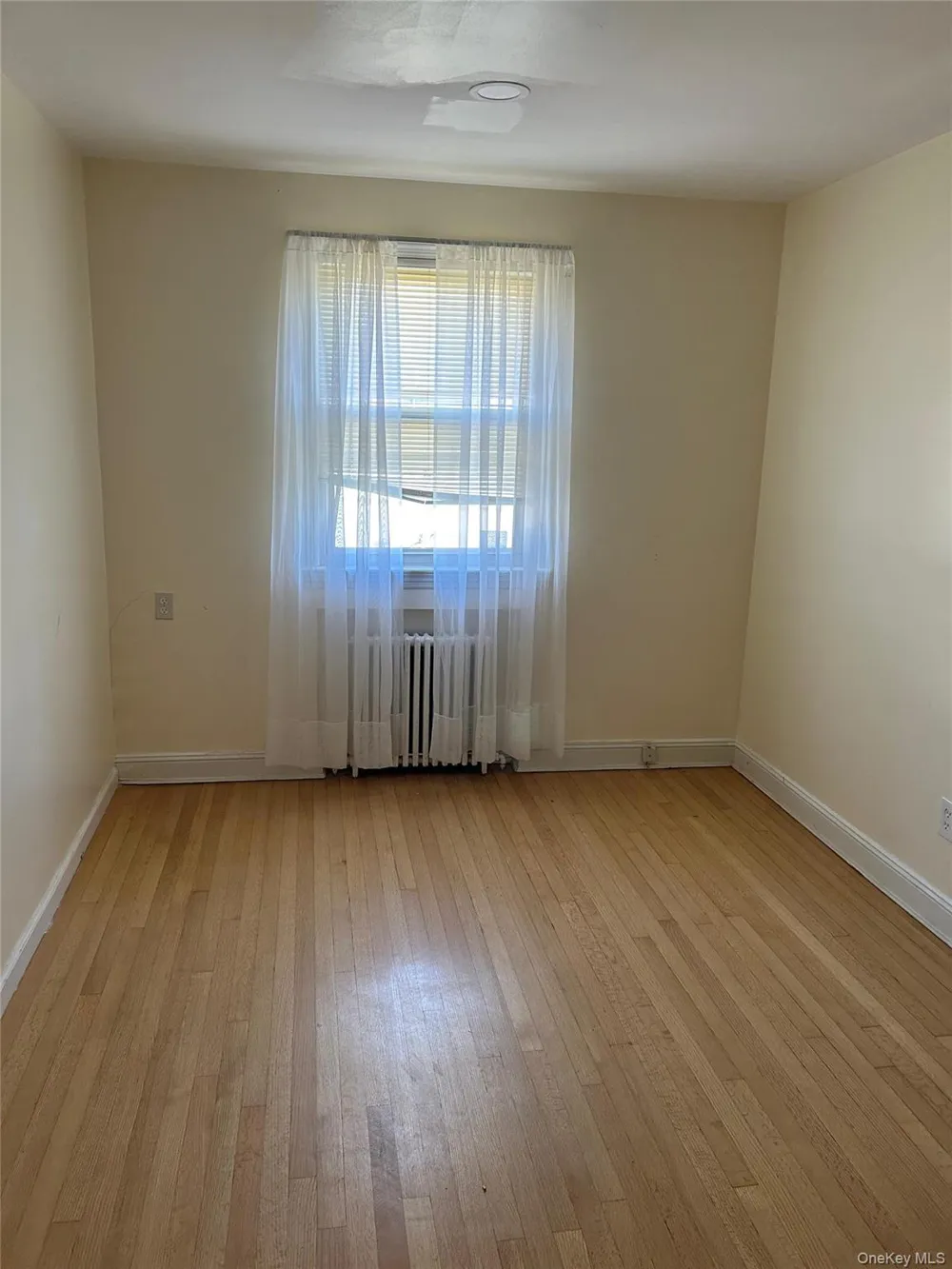 1086 Tulip Avenue Franklin Square, NY 11010