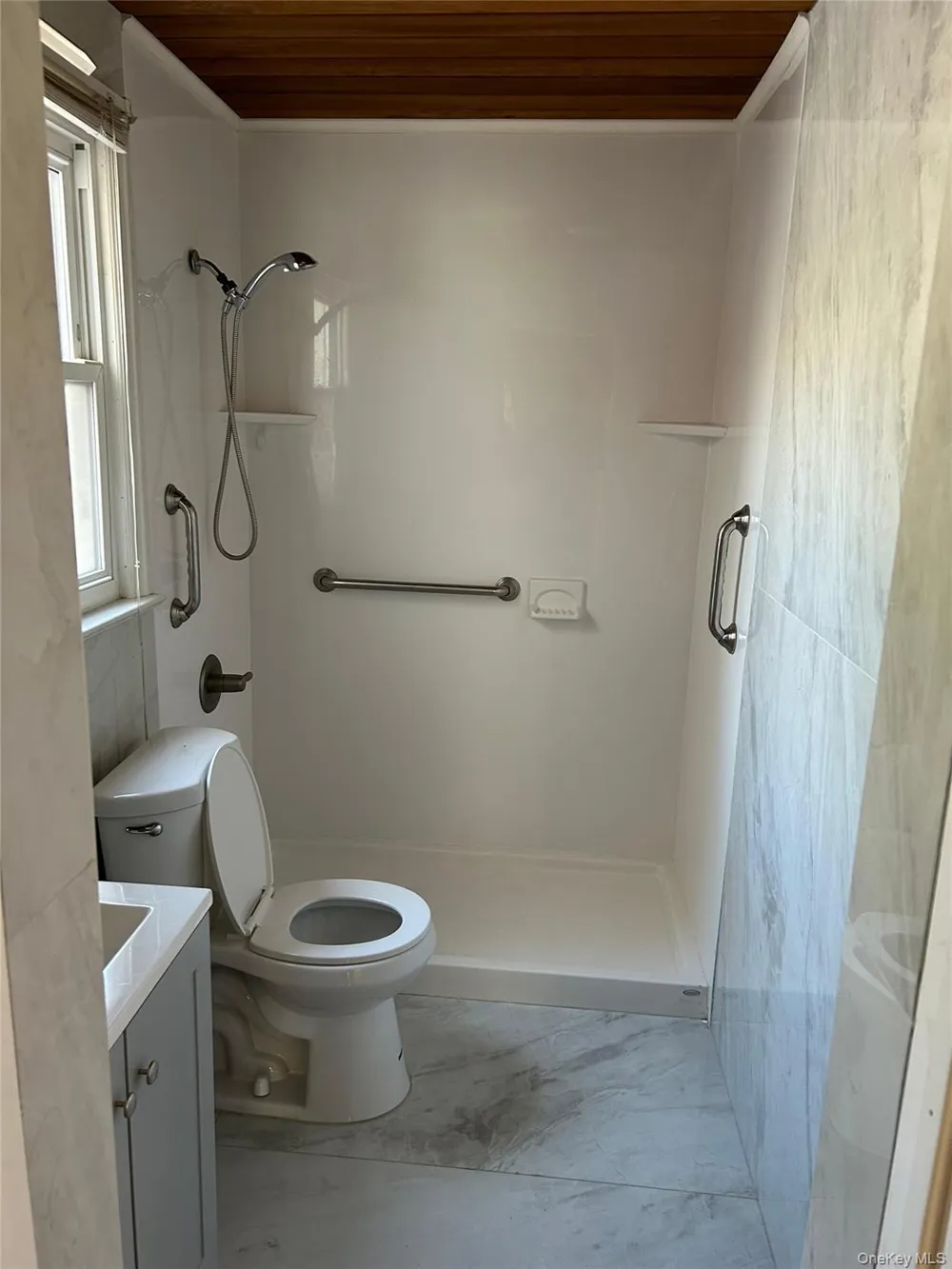 1086 Tulip Avenue Franklin Square, NY 11010