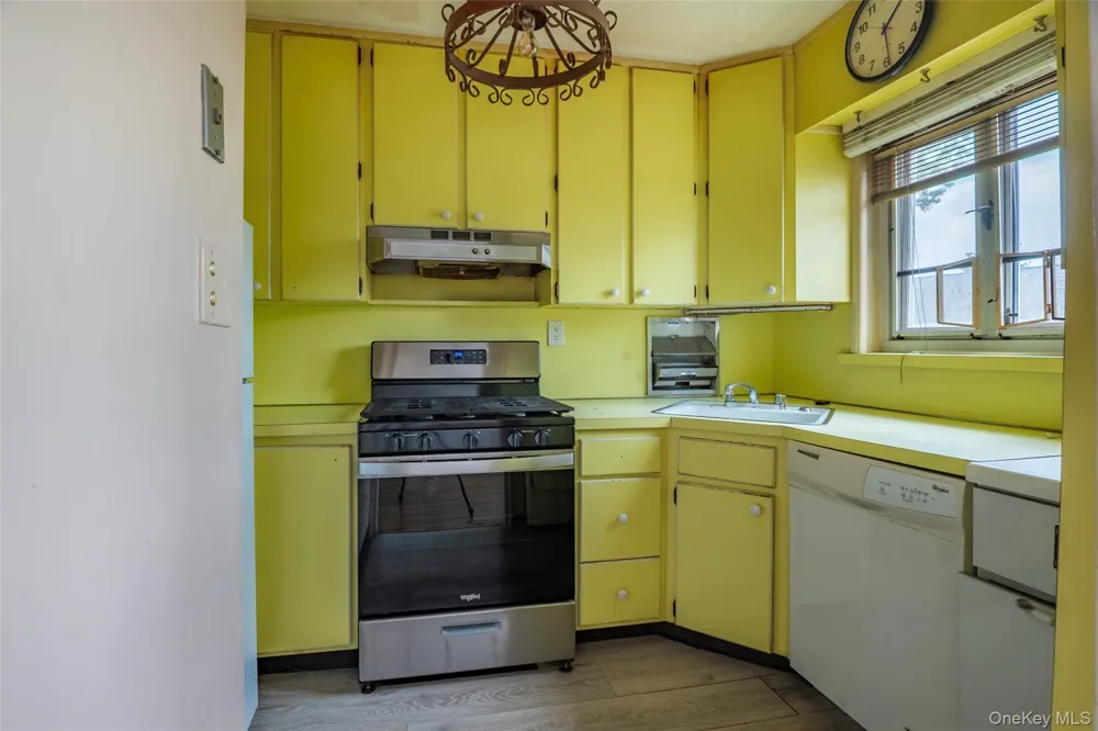 225-24 Manor Road #814 Queens Village, NY 11427