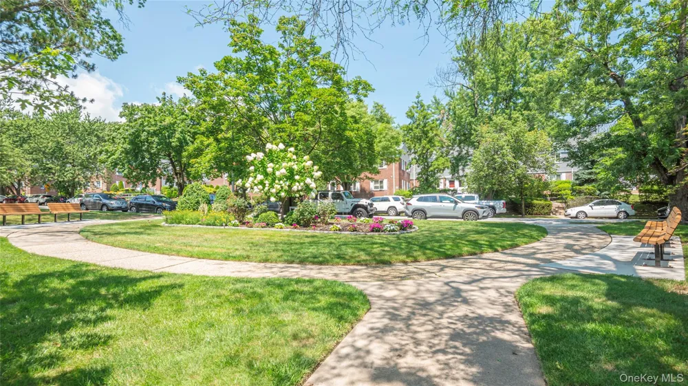 225-24 Manor Road #814 Queens Village, NY 11427