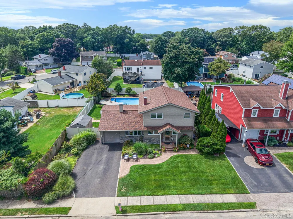 18 Bragg Drive Lake Grove, NY 11755