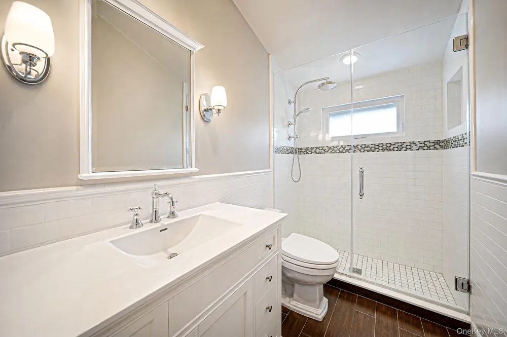 18 Bragg Drive Lake Grove, NY 11755