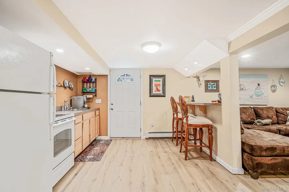 18 Bragg Drive Lake Grove, NY 11755
