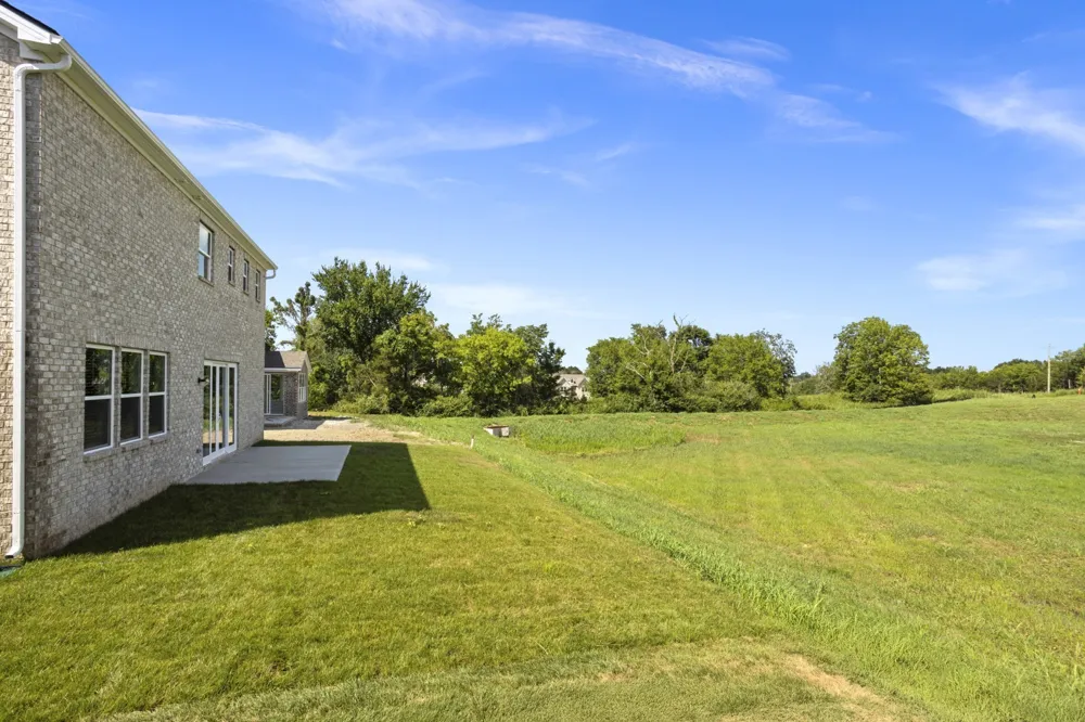 402 Downs Lane Mount Juliet, TN 37122