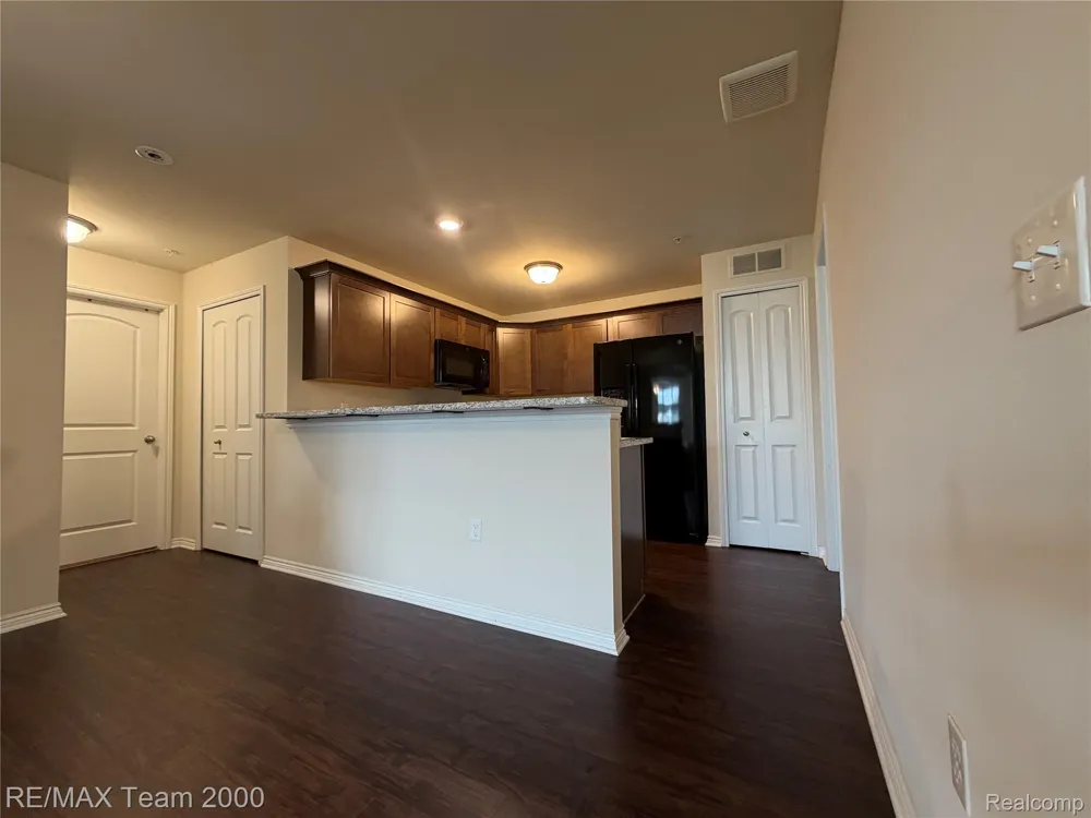 45702 Aragon Canton Charter Township, MI 48187