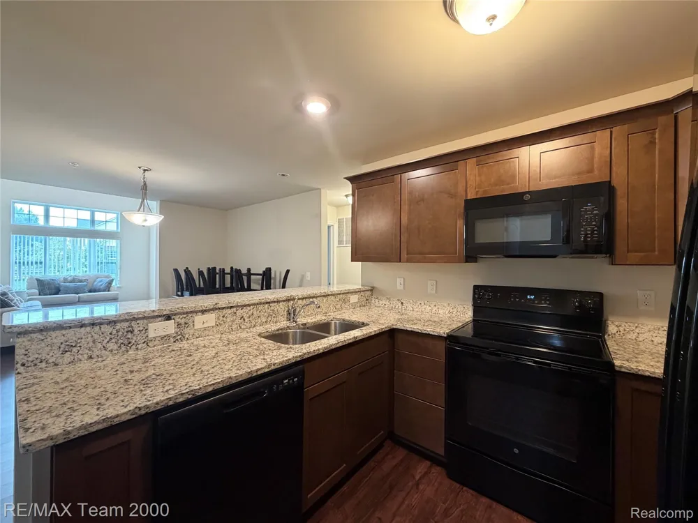 45702 Aragon Canton Charter Township, MI 48187