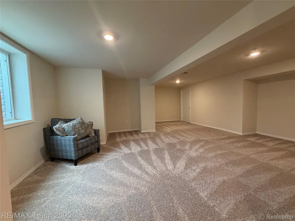 45702 Aragon Canton Charter Township, MI 48187