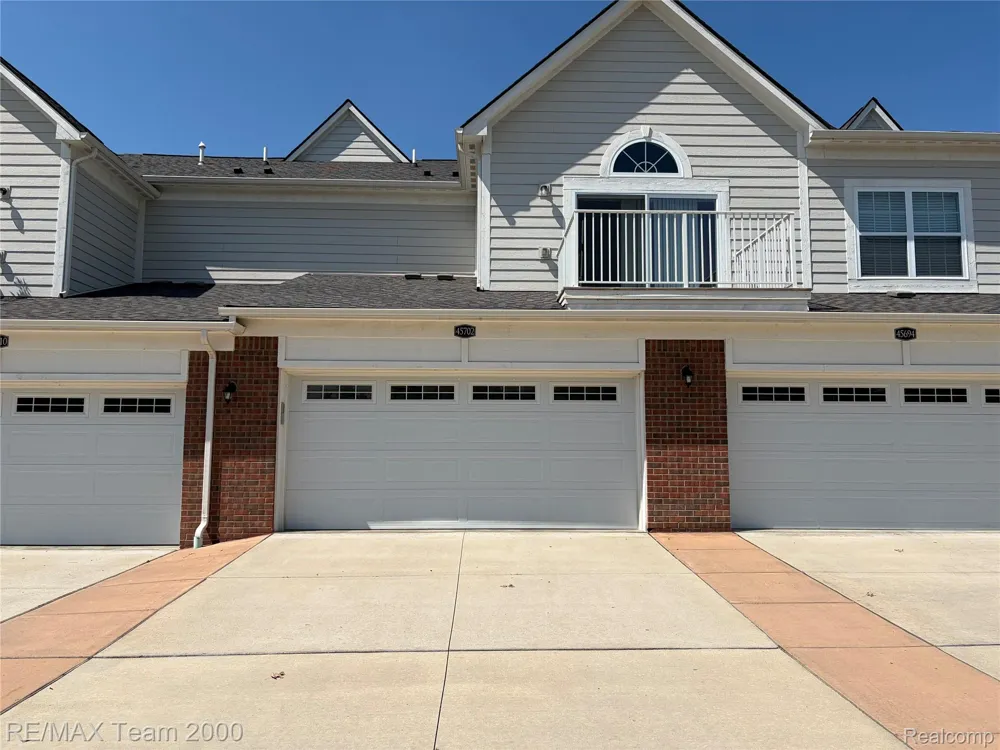 45702 Aragon Canton Charter Township, MI 48187