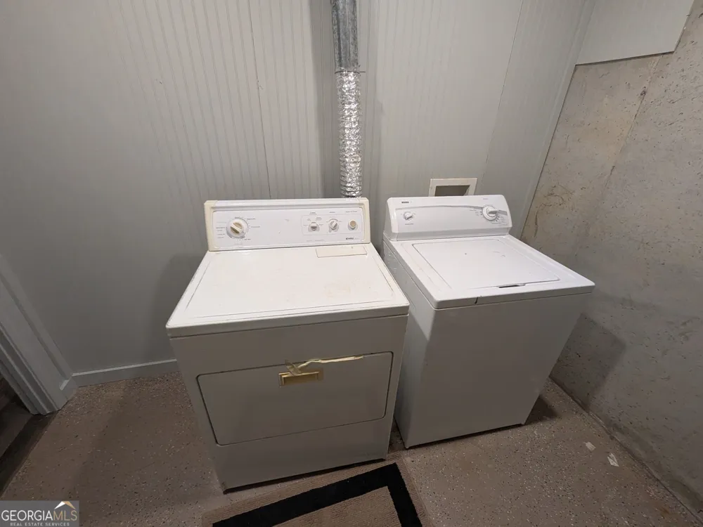 58 E Pinewood DR Dahlonega, GA 30533