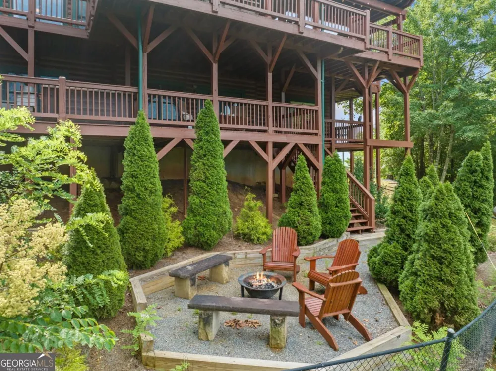 551 Amy Creek CIR Ellijay, GA 30540