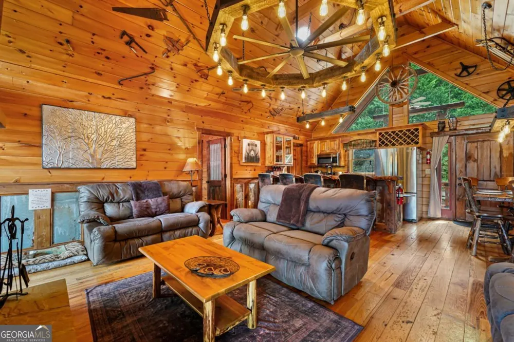 551 Amy Creek CIR Ellijay, GA 30540