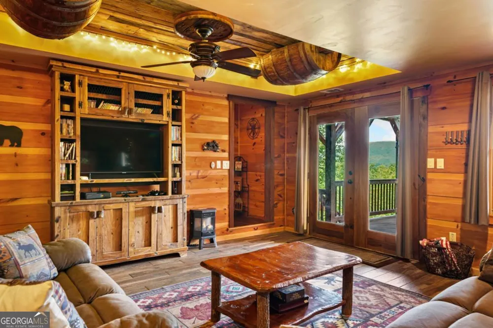 551 Amy Creek CIR Ellijay, GA 30540