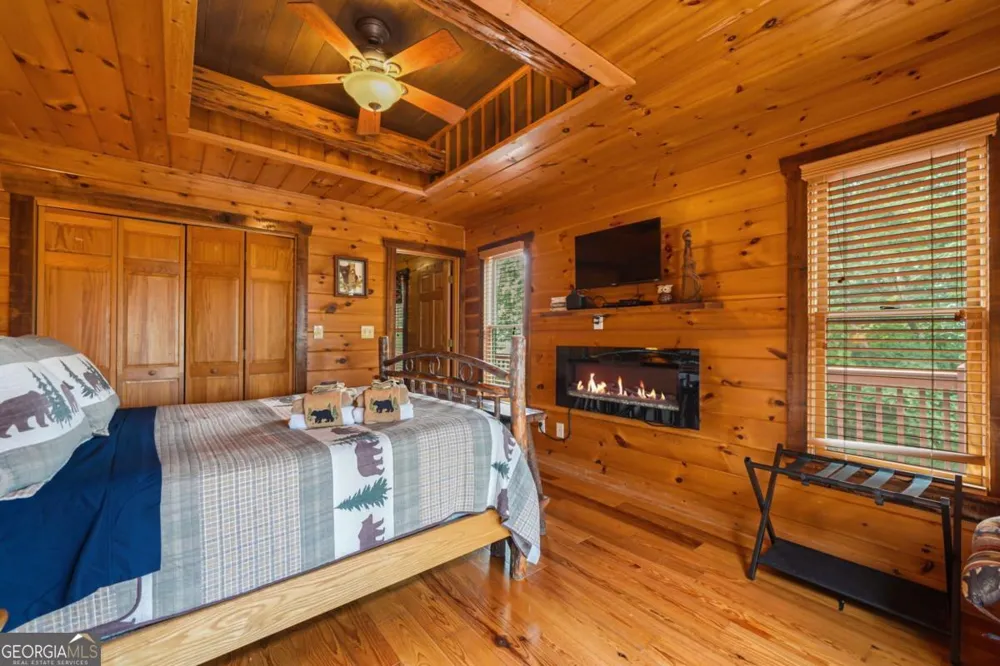 551 Amy Creek CIR Ellijay, GA 30540