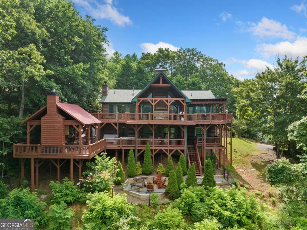 551 Amy Creek CIR Ellijay, GA 30540