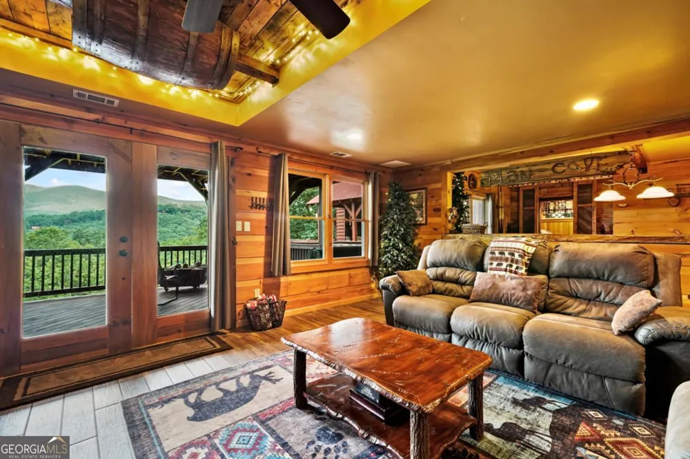 551 Amy Creek CIR Ellijay, GA 30540