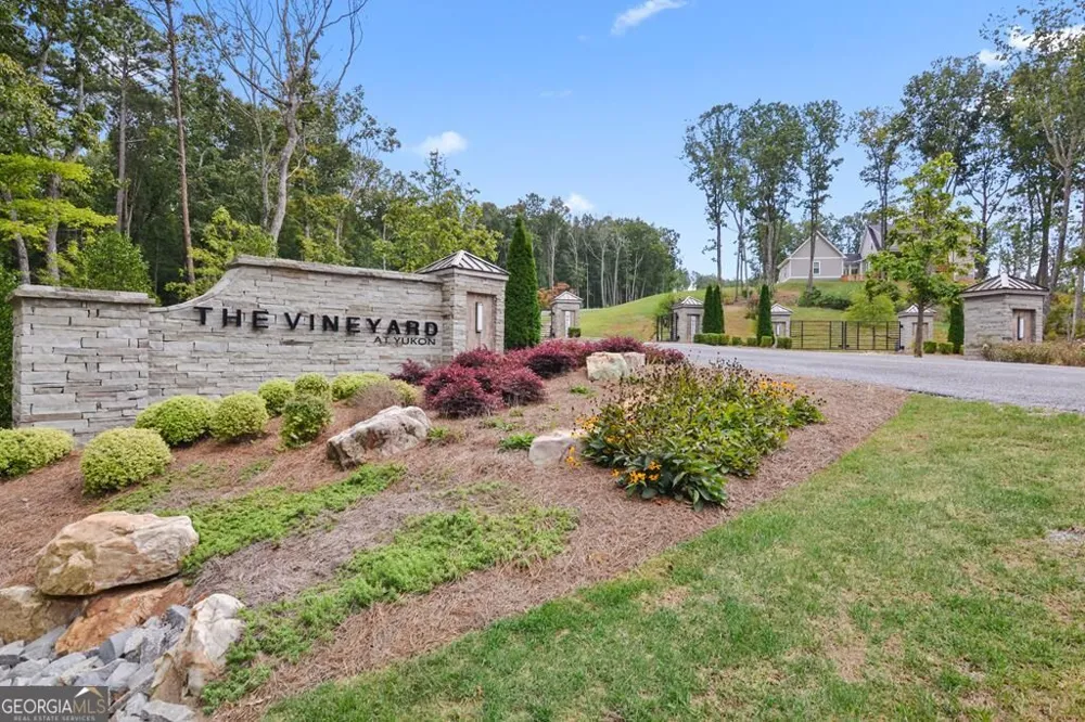 1084 Highgrove DR Talking Rock, GA 30175