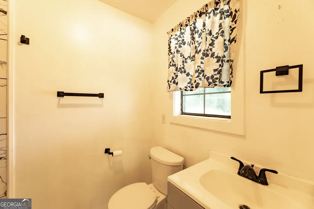 1801 Creswell ST Waycross, GA 31503