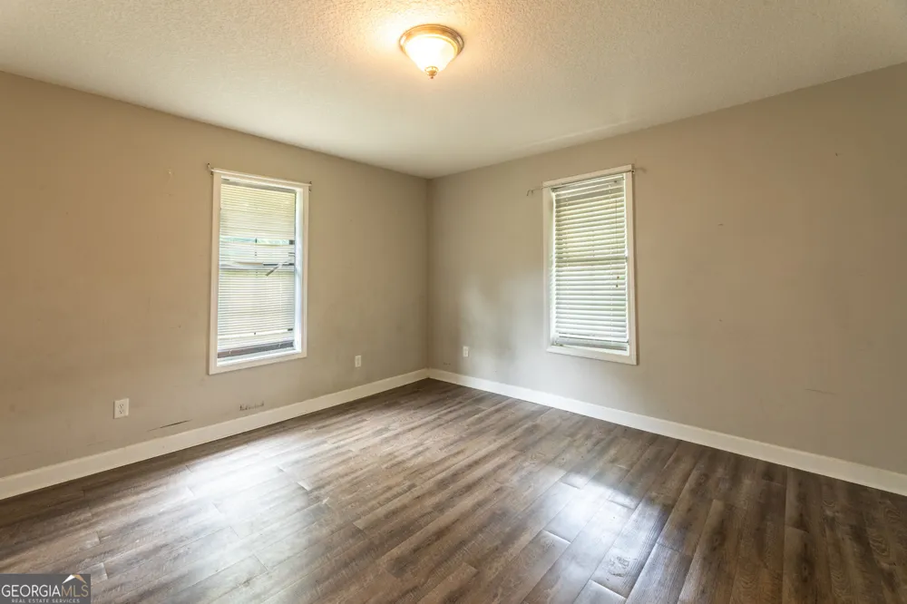 1801 Creswell ST Waycross, GA 31503
