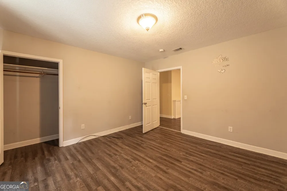 1801 Creswell ST Waycross, GA 31503