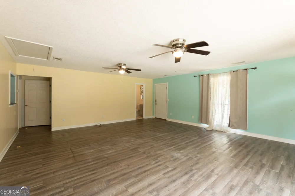 1801 Creswell ST Waycross, GA 31503