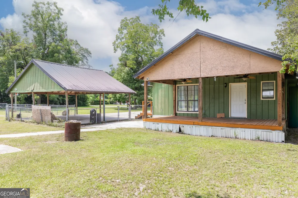 1801 Creswell ST Waycross, GA 31503