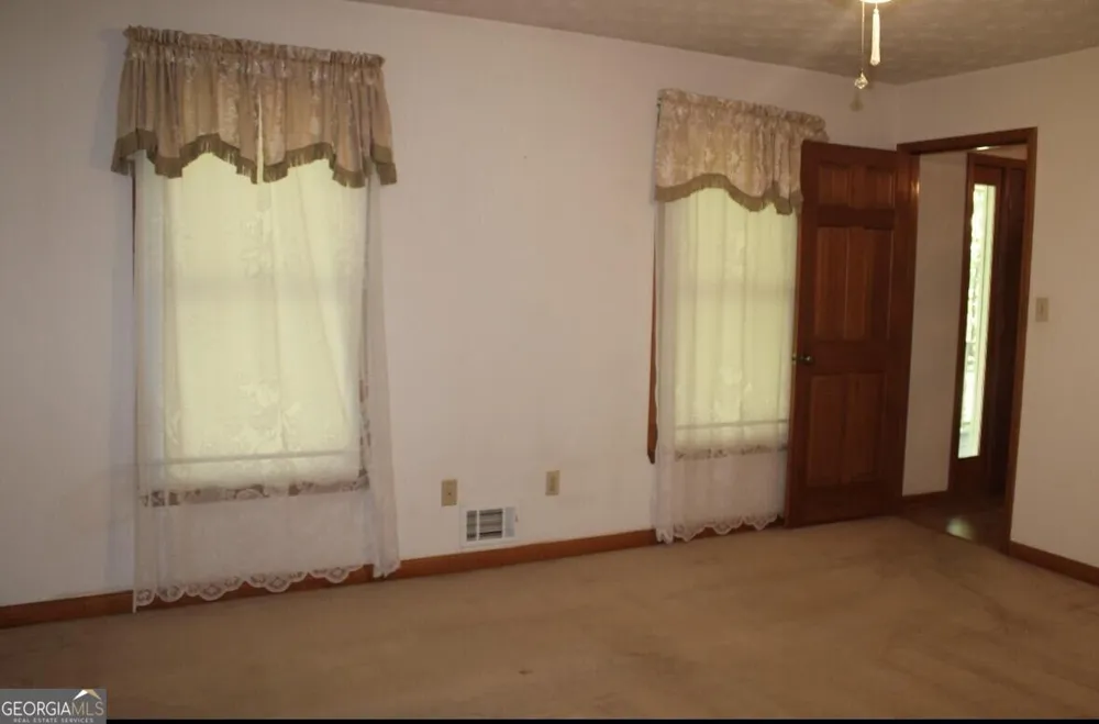 948 Hightower TRL Oxford, GA 30054