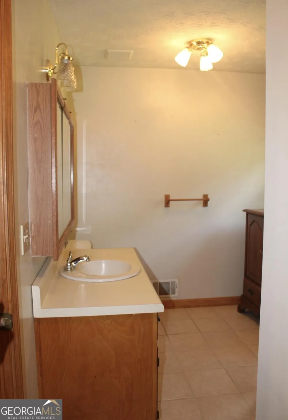948 Hightower TRL Oxford, GA 30054