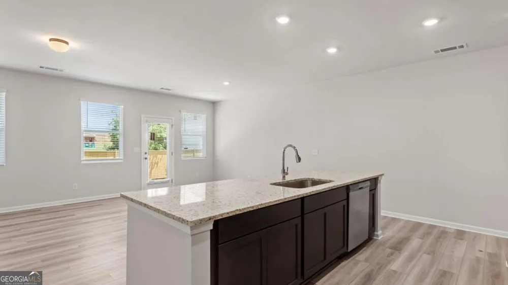 505 Hayes LN Canton, GA 30115