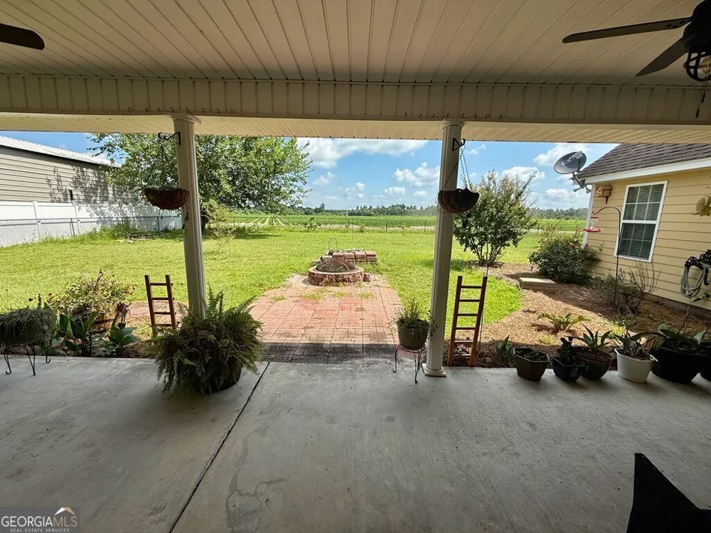 631 Patterson ST Sparks, GA 31647
