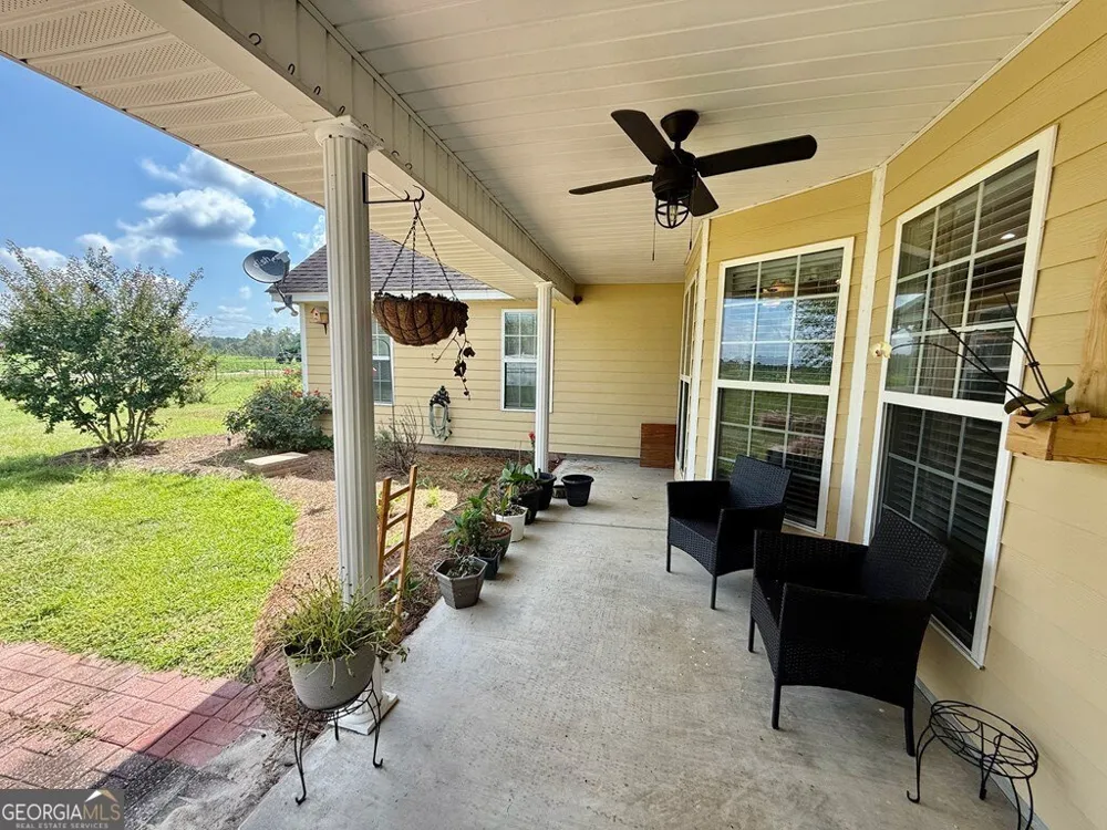 631 Patterson ST Sparks, GA 31647