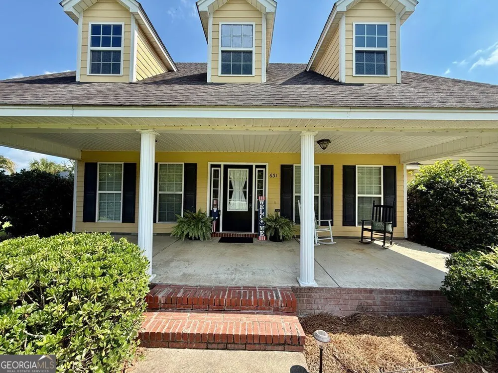 631 Patterson ST Sparks, GA 31647