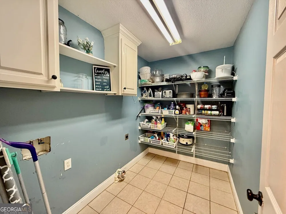 631 Patterson ST Sparks, GA 31647