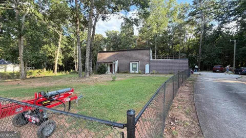 380 Linda LN