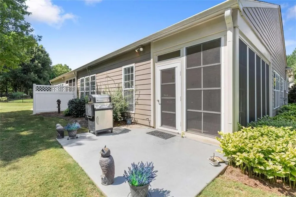 6142 Longleaf Drive Hoschton, GA 30548