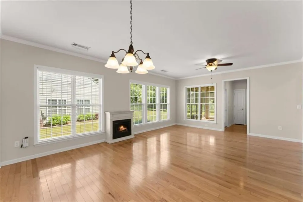 6142 Longleaf Drive Hoschton, GA 30548