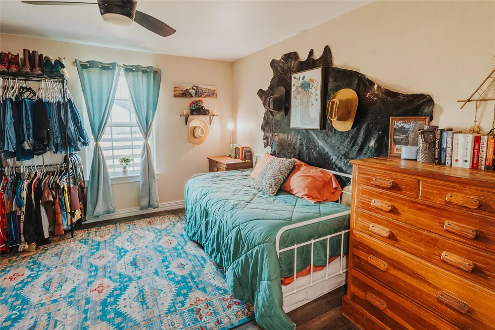 246 Hcr 1450 Covington, TX 76636