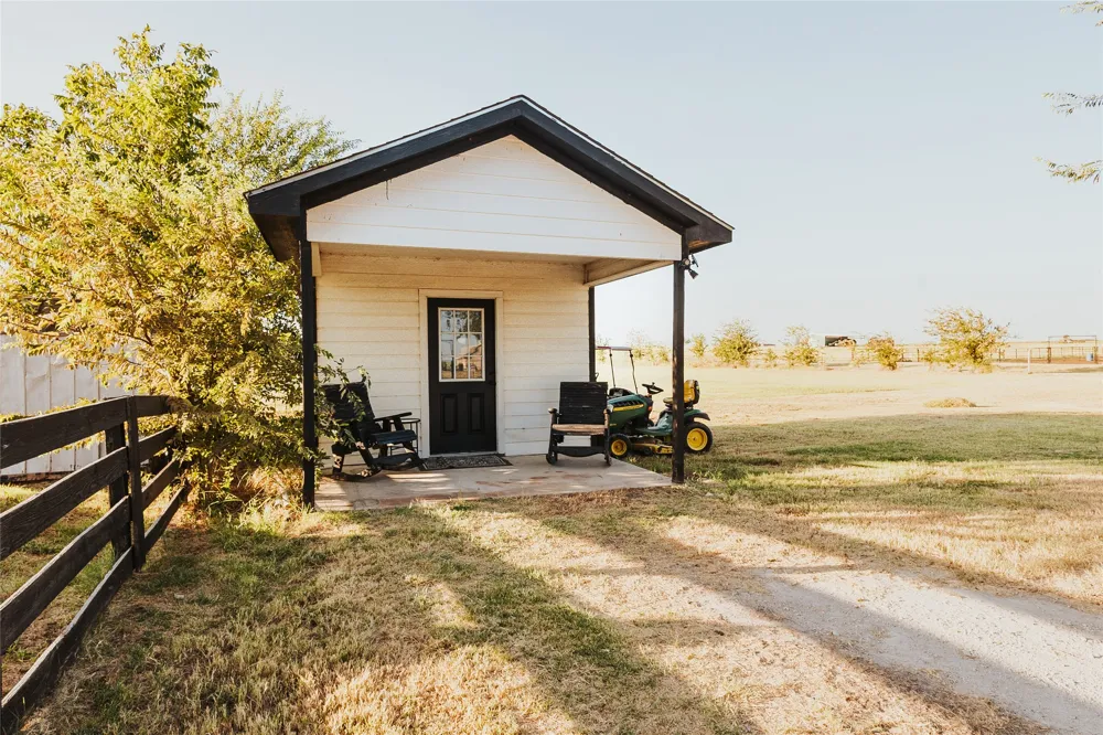 246 Hcr 1450 Covington, TX 76636