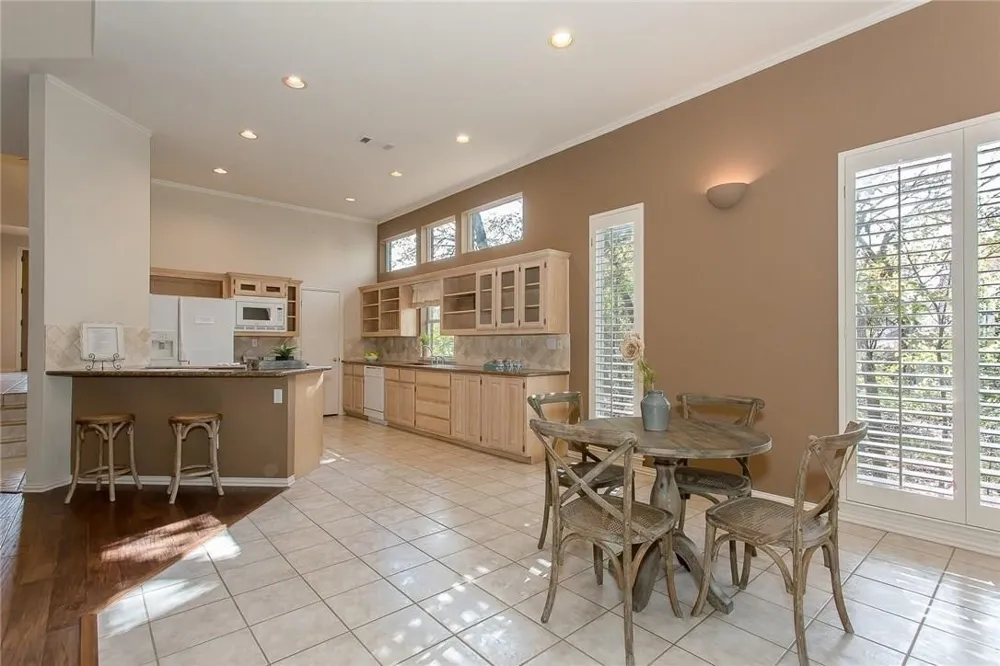7034 Clear Springs Circle Garland, TX 75044