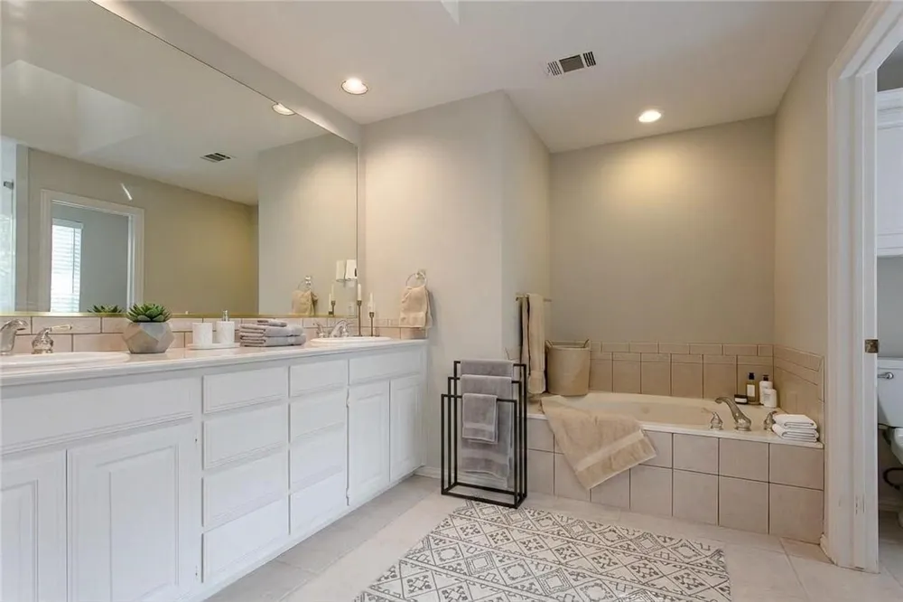 7034 Clear Springs Circle Garland, TX 75044