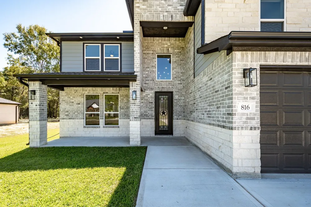 816 County Road 6609 Dayton, TX 77535