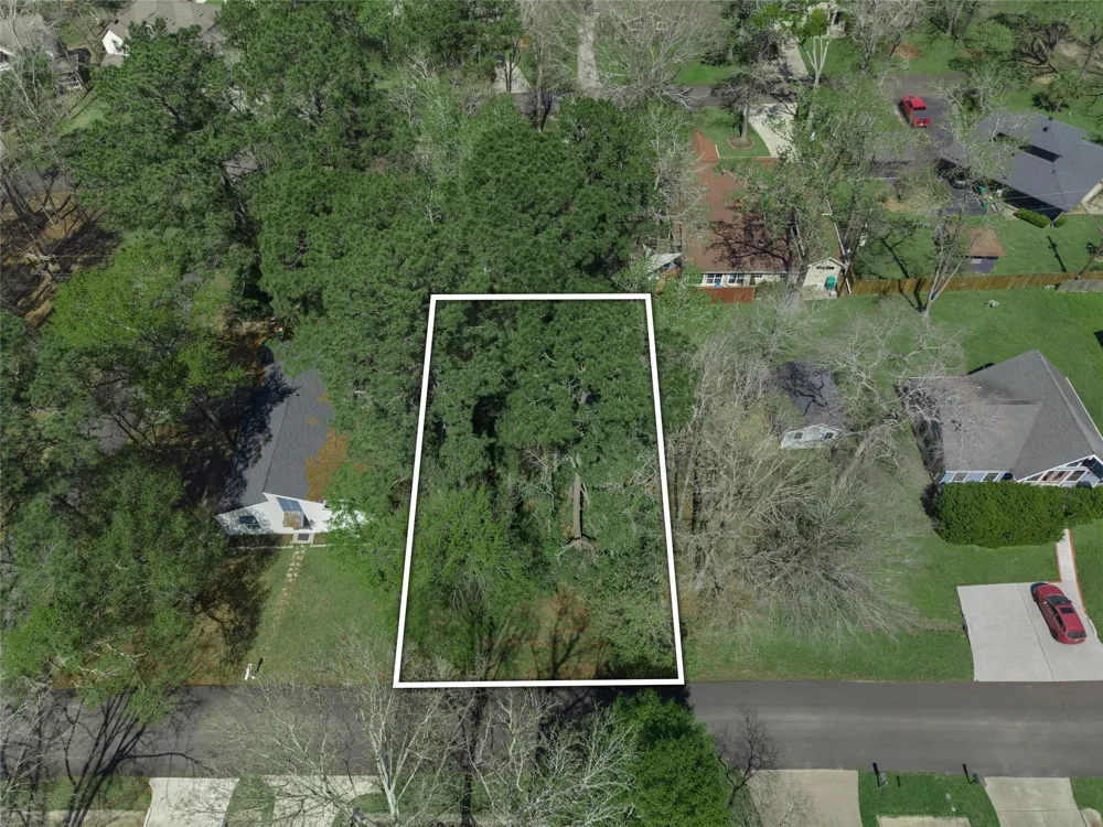 168 Mid Pines Drive Conroe, TX 77304